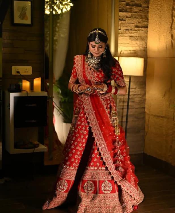 Desire Look bridal makeup gallery image 33